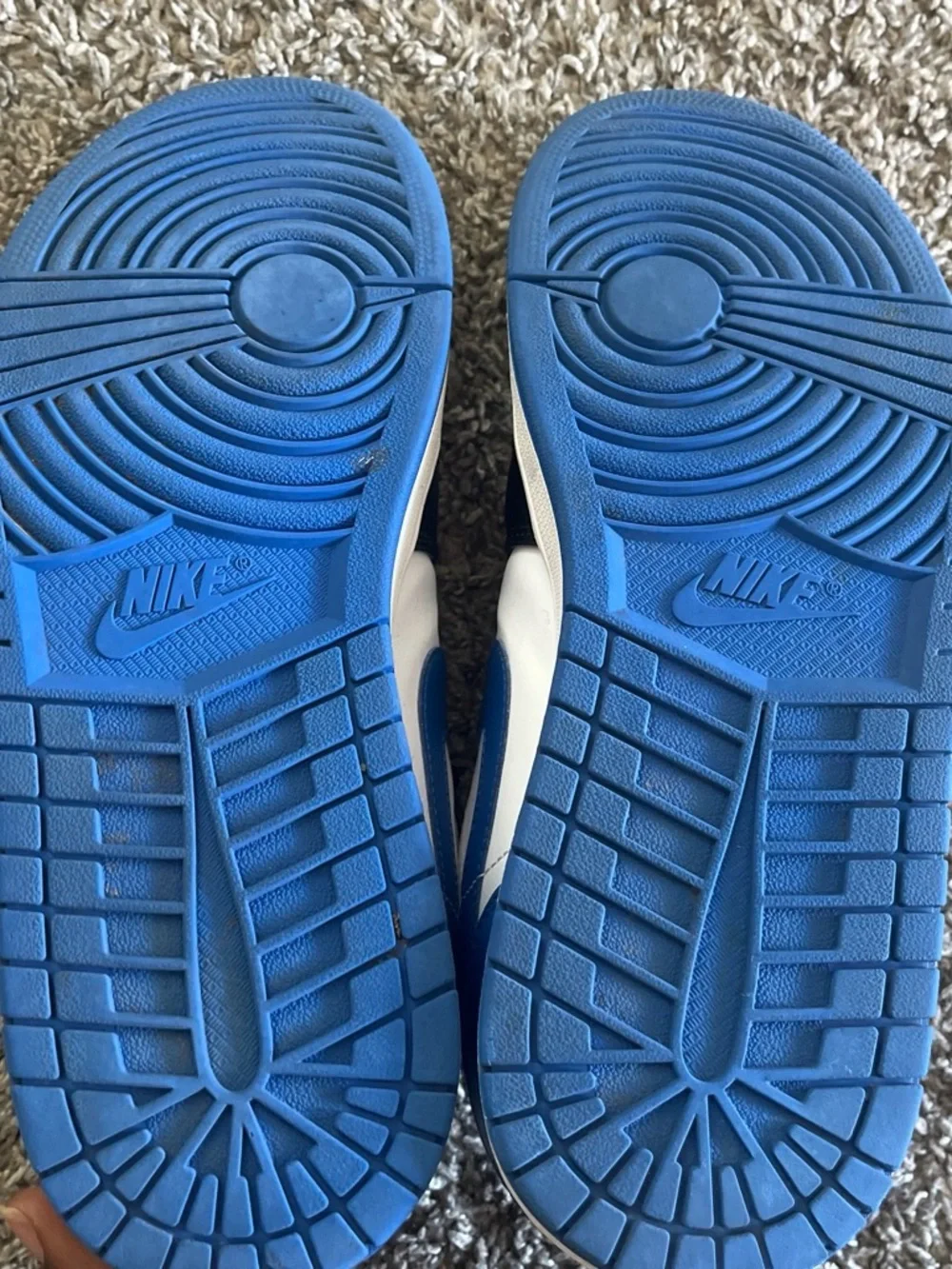 Jordan Low-Top Sneakers in Black/Blue/White